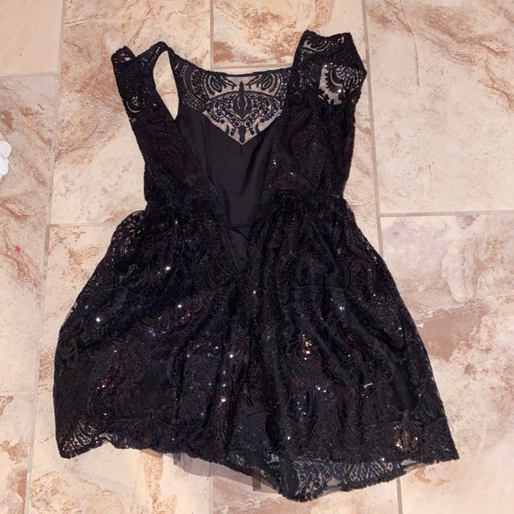 Black Sparkly Formal Dress - Picture 4 of 5